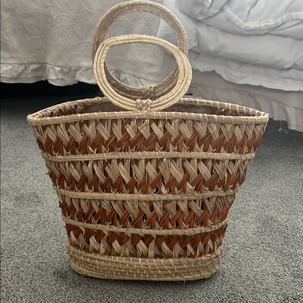 Stylish Tan and Cream Woven Tote Bag